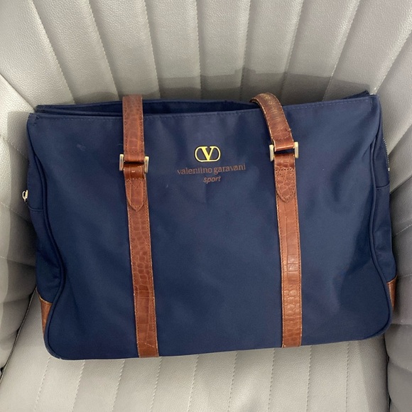 Valentino Garavani Handbags - Valentino Garavani Tri-pocket Tote